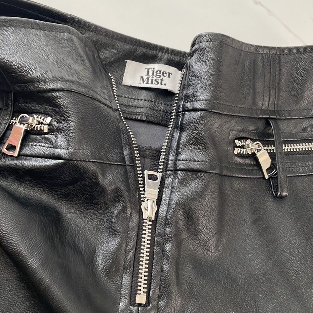 Higfhtwaist faux leather pants